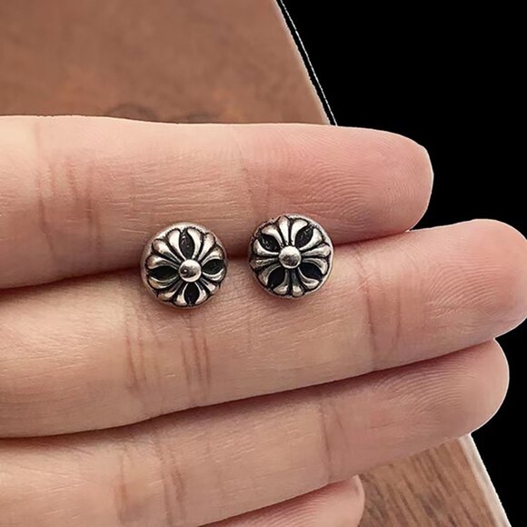 Chrome Hearts Cross Earrings - Picture 1 of 6